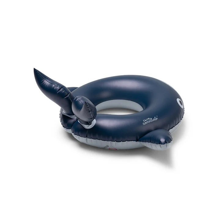 Blauwe Swim Essentials Walter Whale zwemband Ø 55 cm met schattig walvisontwerp voor kinderen